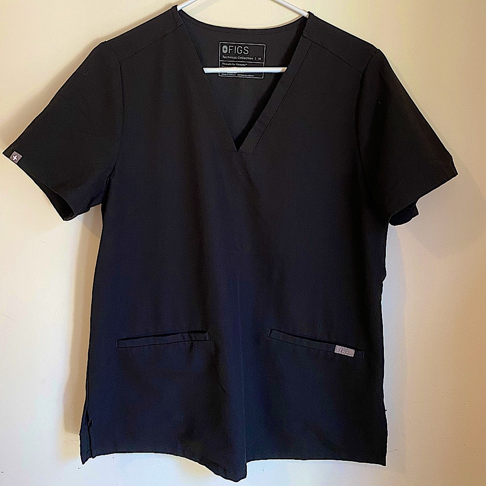 Women’s FIGS Casma 3-Pocket Scrub Top - Medium (Black)